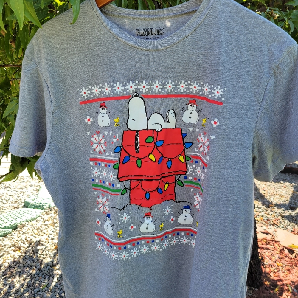 Snoopy Peanuts Christmas T-shirt